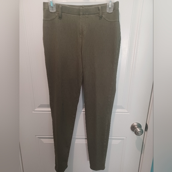 TIME & TRU MEDIUM OLIVE GREEN COTTON JEGGINGS! - Picture 1 of 3